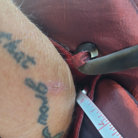 NWOT.  Mod by design Poinsettia Handbad.  (789) - Picture 11 of 12